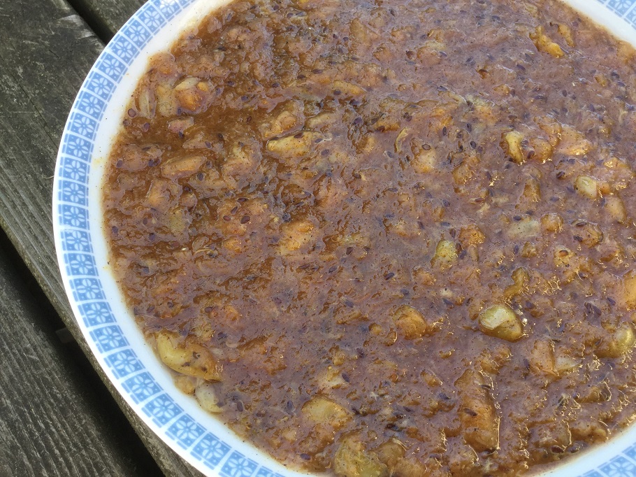 Skål med Krusbärskräm med äpple