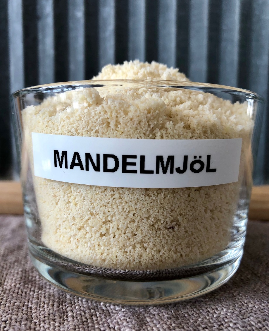 byta ut vetemjöl mot mandelmjöl