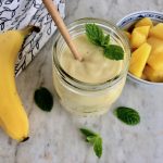 Ananas smoothie med ingefära och mynta